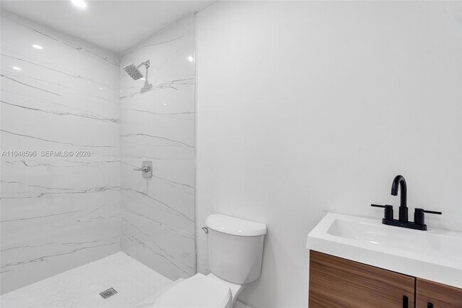 Building Photo - 1046 Jann Ave