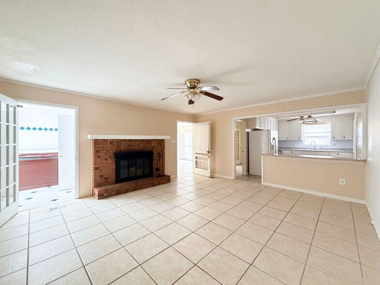 Building Photo - 1408 Imperial Dr