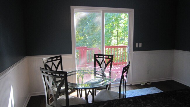 Building Photo - Exclusively Offered by Muse Realty Rentals