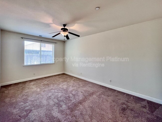 Building Photo - 5893 E Laurite Ave