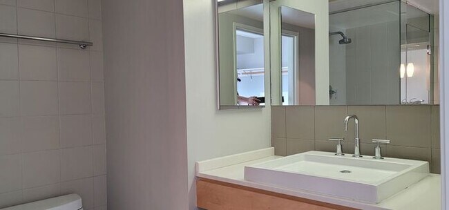 Building Photo - At the Montage!!! 1 bedroom 1 bath luxury ...