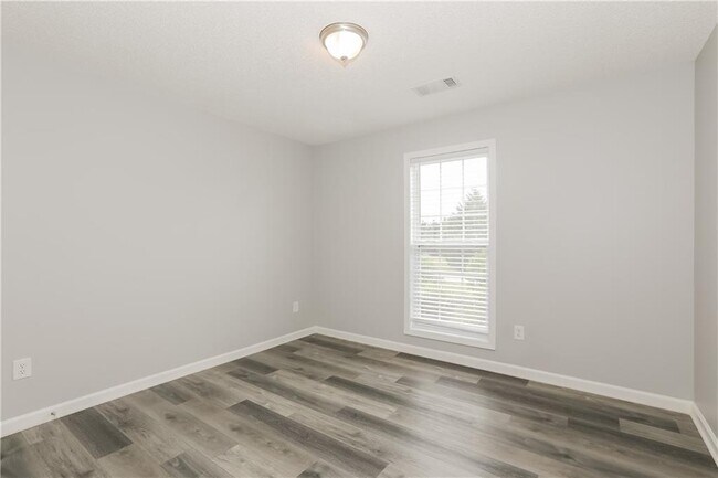 Building Photo - 1303 Princess Dr