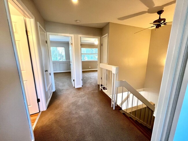 Building Photo - Recently Redone Danville 3Bed/2.5BA Two St...