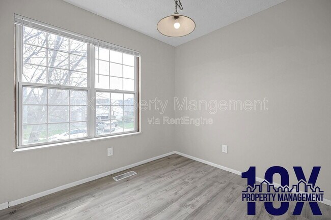 Building Photo - 1080 Viewpointe Dr