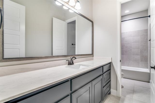 Building Photo - 1714 Waneta Dr