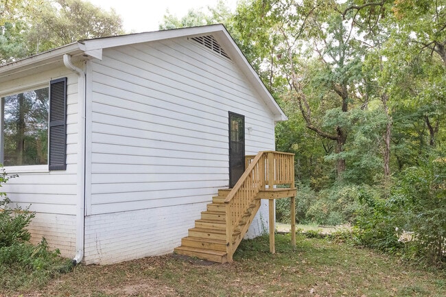 Building Photo - 210 Elliott Ct