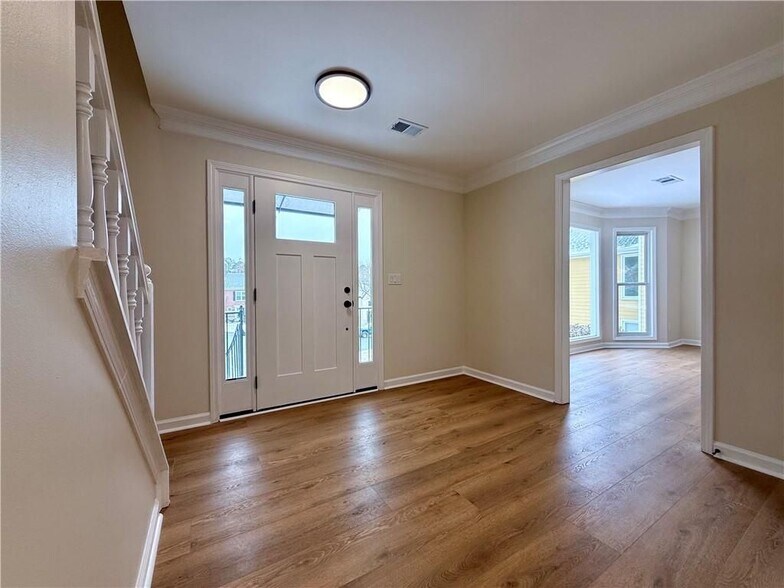 Building Photo - 3969 Leeward Ct