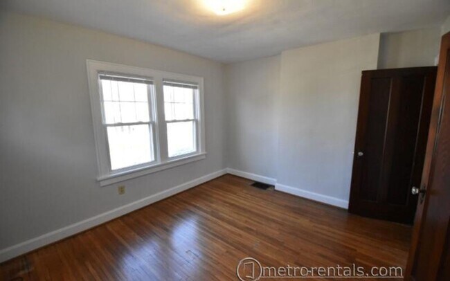 Building Photo - 87-89 W California Avenue