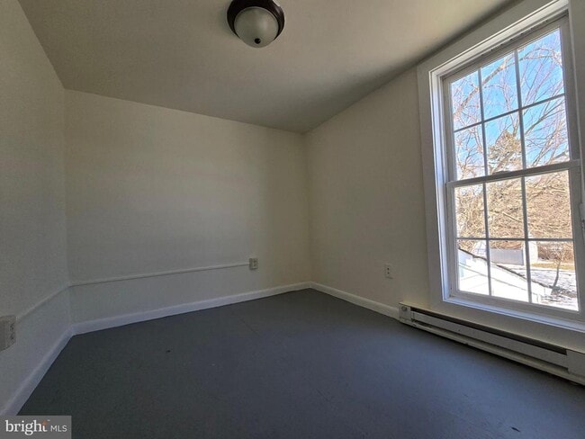 Building Photo - 76 Chestnut St