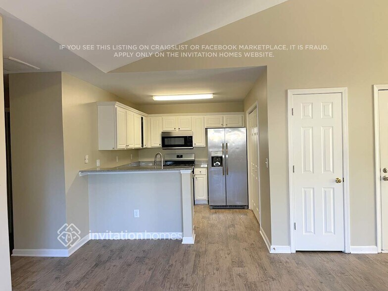 Building Photo - 214 Parkridge Dr