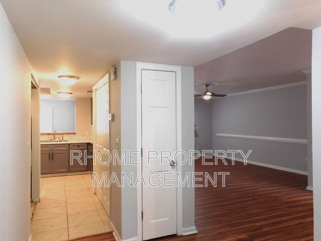 Building Photo - 3093 Westwood Way