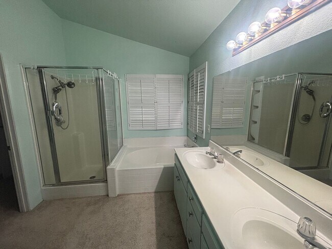 Building Photo - 40067 Villa Moura Dr