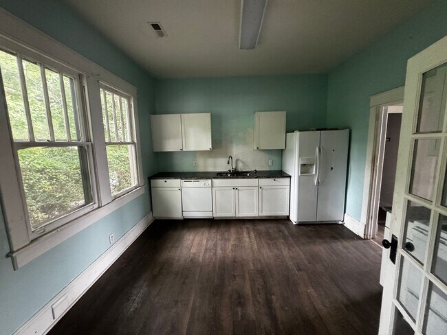 Building Photo - 4/2 home in Shelby, NC