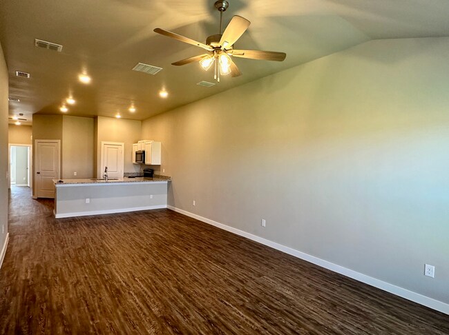 Building Photo - Stylish and Modern 3-Bedroom Duplex for Rent in Desirable Harvest Neighborhood