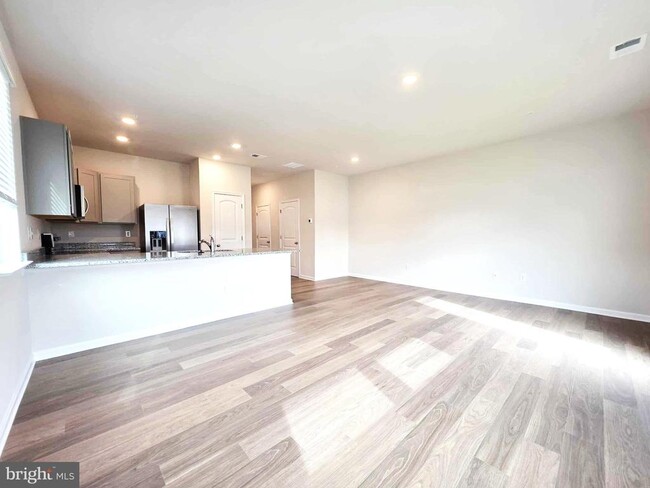 Building Photo - 1424 Sugarplum Ln