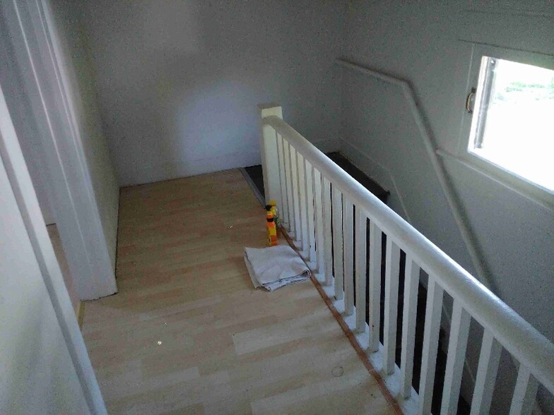 Building Photo - 603 NE Beech St