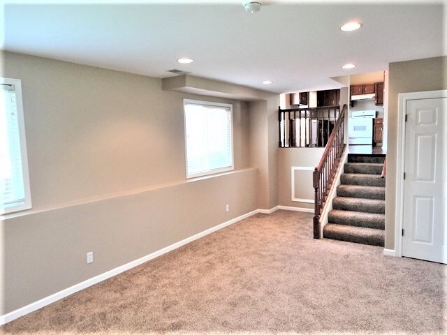 Building Photo - 1801 Winger Dr