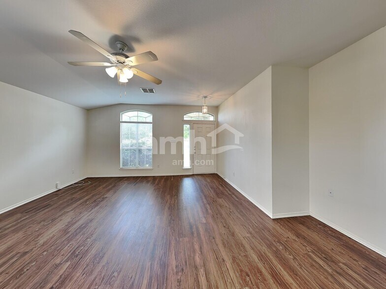 Building Photo - 14712 Bruno Cir