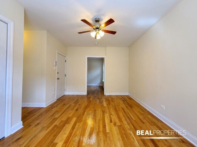 Building Photo - 0 bedroom in CHICAGO IL 60657