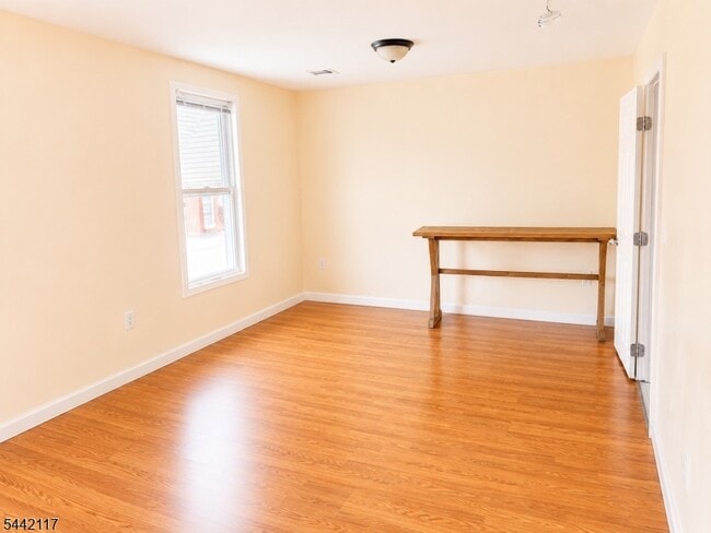 Building Photo - 316 Clifton Ave