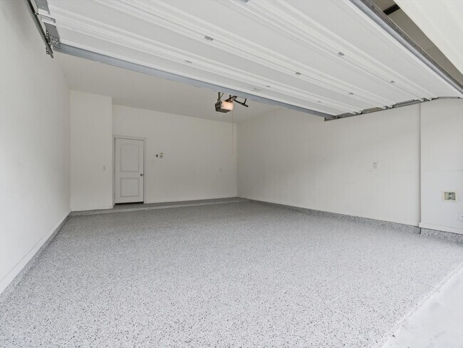 Building Photo - 28043 Rocky Heights Dr