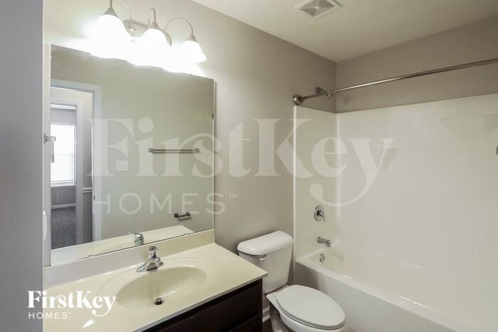 Building Photo - 505 Riverdale Park Ct