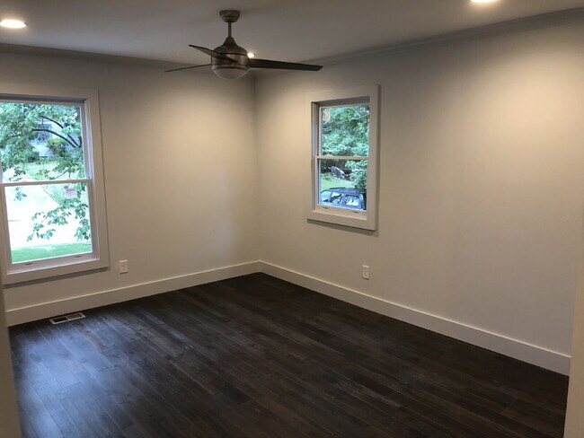 Building Photo - Stunning Renovation in Historic West End – 3 Bed / 2 Bath