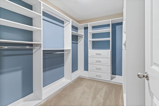 Building Photo - Now Leasing! Comfortable Family Home on Ke...