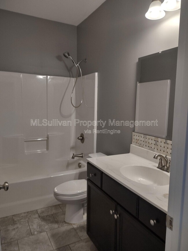 Building Photo - 703 Cherry Tree Dr