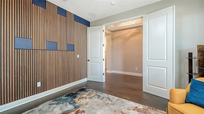 Building Photo - 16905 Sweetwater Village Dr