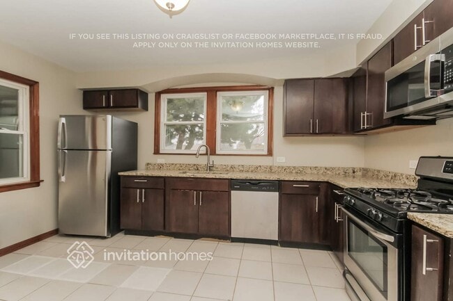 Building Photo - 6200 S Meade Ave