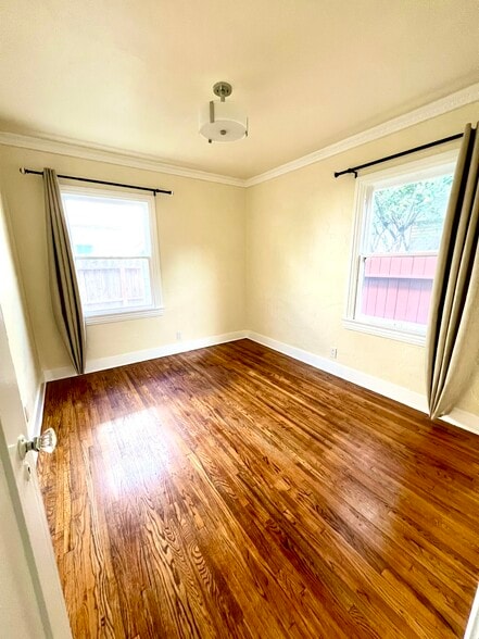 Building Photo - 11569 Iowa Ave