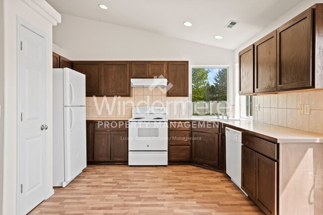 Building Photo - *Coming Soon* 3 Bedroom 2 Bath Home In North Spokane