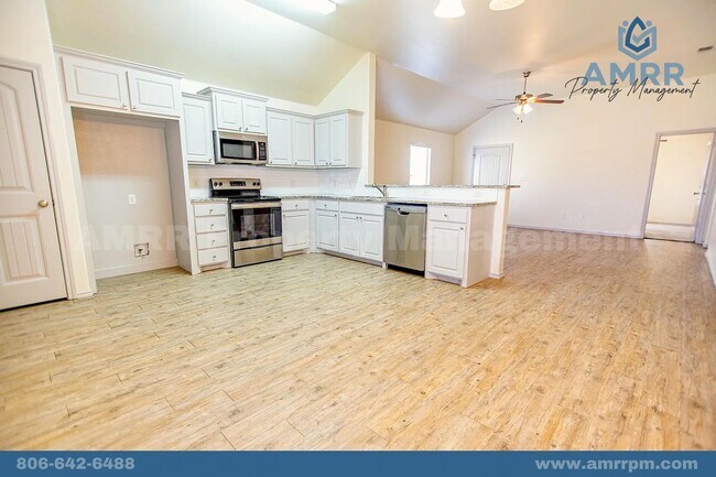 Building Photo - 1406 Kingston St