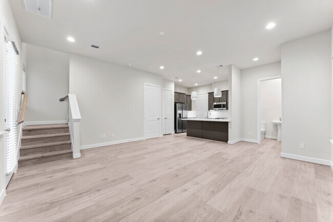 Building Photo - 5905 Haring Ln