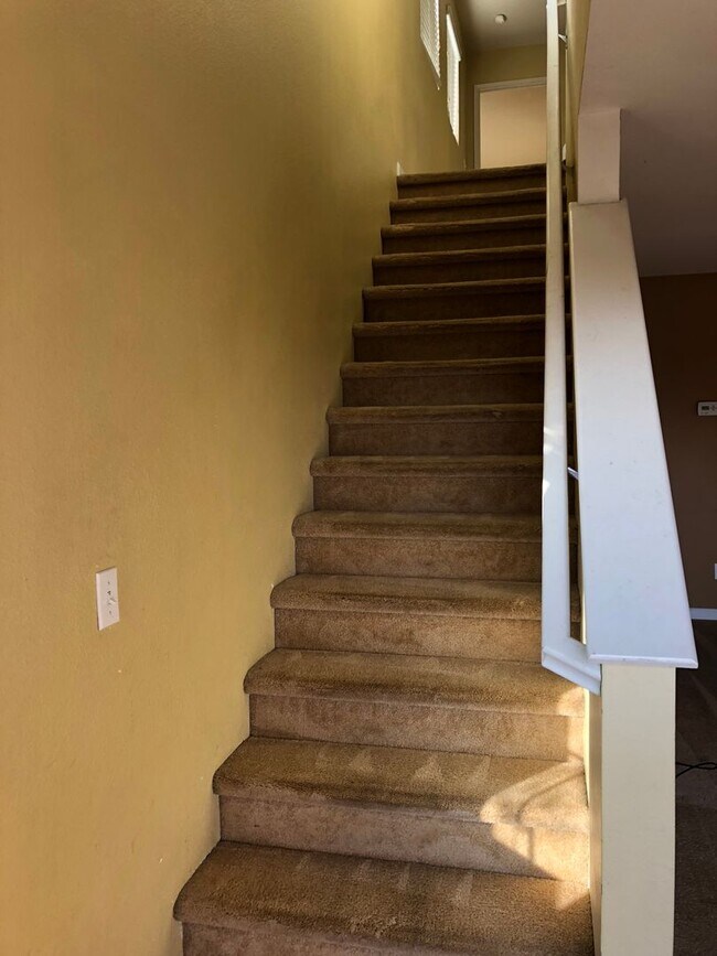 Building Photo - Three Bedroom Two Bathroom Two-Story Home for Rent