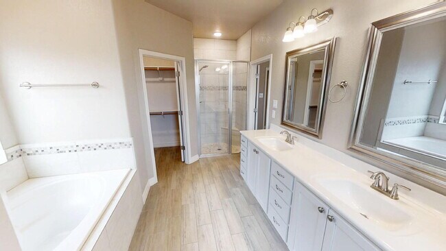 Building Photo - "Charming 4-Bedroom Retreat with Granite Elegance & Cozy Fireplace in Killeen!"