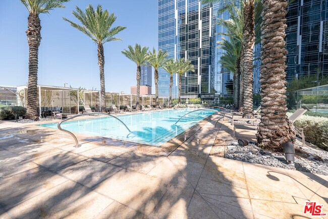 Building Photo - 877 Francisco St