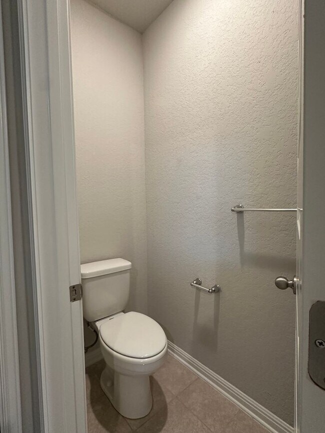 Building Photo - Beautiful 3bd/2ba in Meyers Landing Subdivision