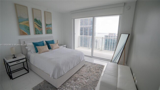 Building Photo - 1080 Brickell Ave