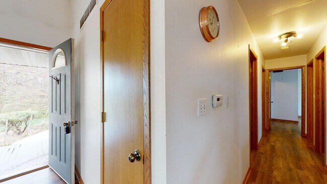 Building Photo - Beautiful Acreage