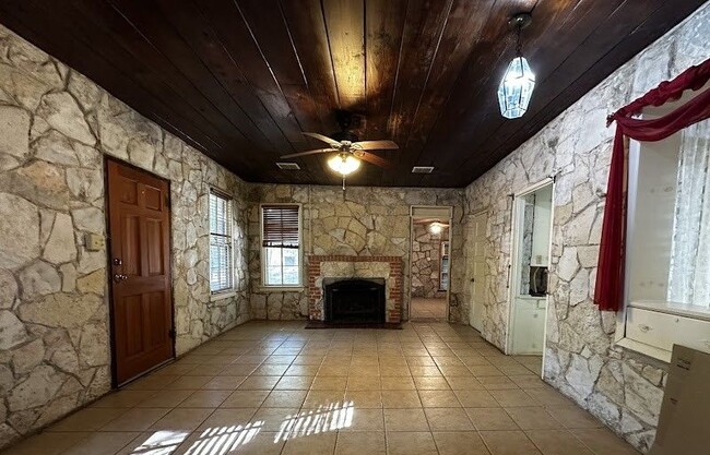 Building Photo - 19614 Grey Forest Dr