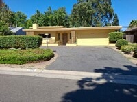 Building Photo - SHOWING SATURDAY 11/15 @ 10:30AM