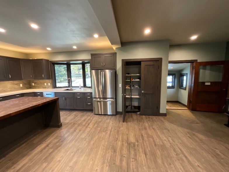 Building Photo - 245 Twin Bridges Rd