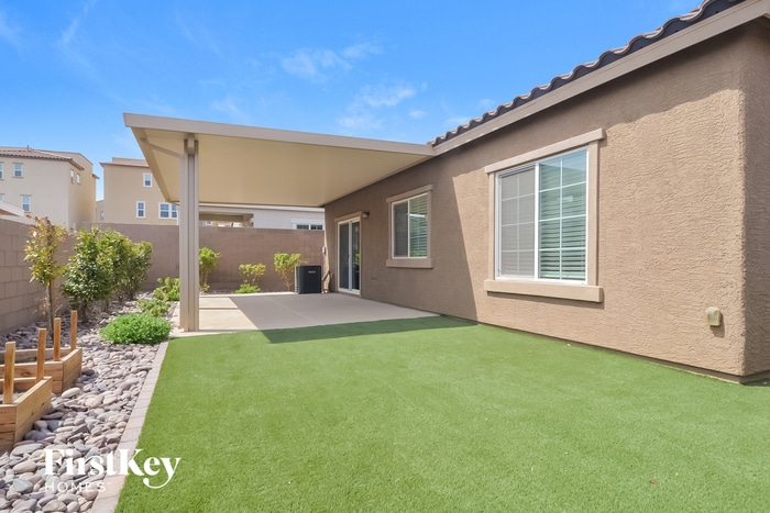 Building Photo - 305 Cadence Vista Dr