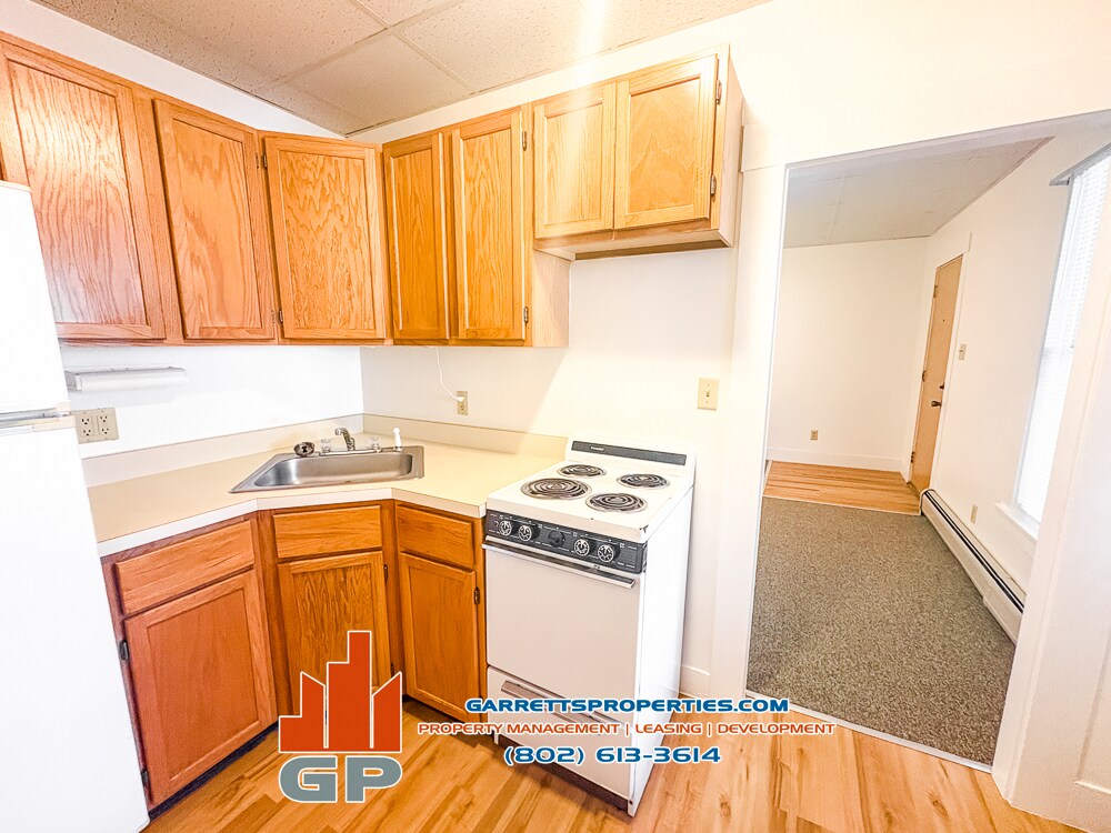 Building Photo - 26 Summer St