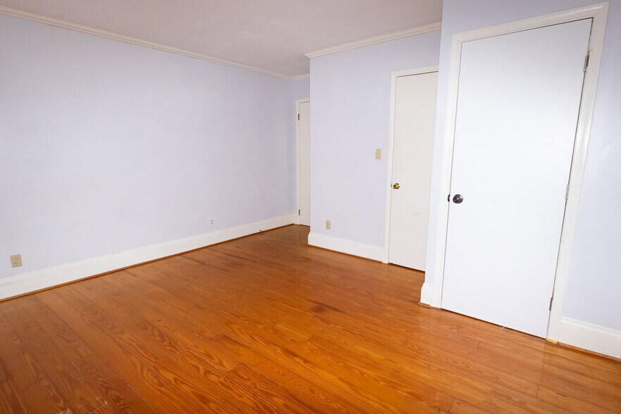 Building Photo - 3259 Ozark Cir