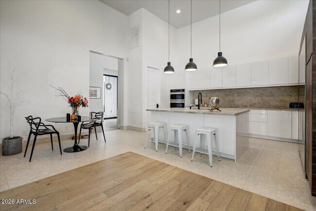 Building Photo - 4528 North 39th Pl