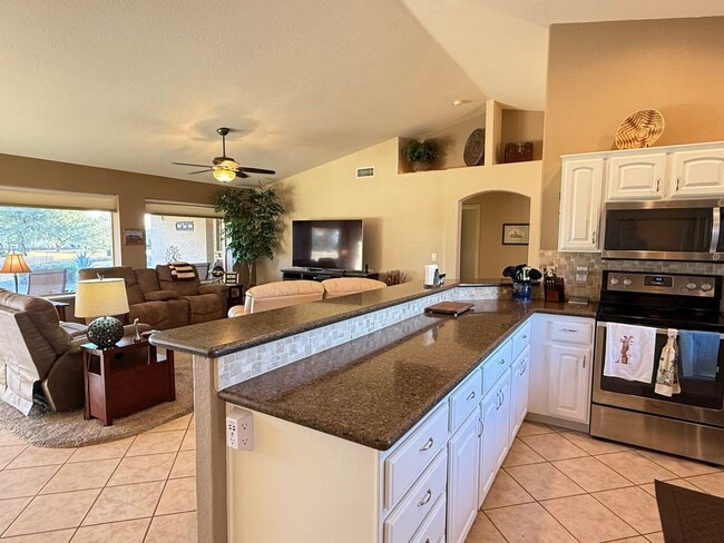 Building Photo - SUNLAND SPRINGS 55+ CORNER LOT 3 BEDROOM 2 BATHROOM FULLY FURNISHED HOME