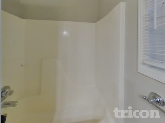 Building Photo - 3261 Tabby Dr